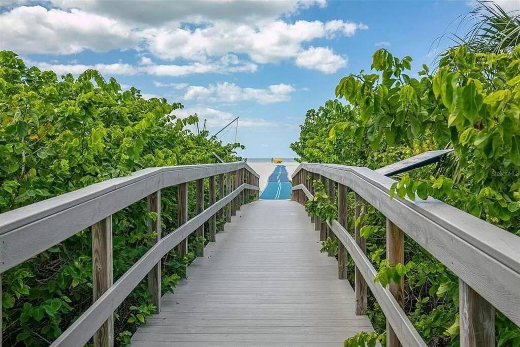 Treasure Island Beach Retreat St. Pete Beach Eksteriør billede