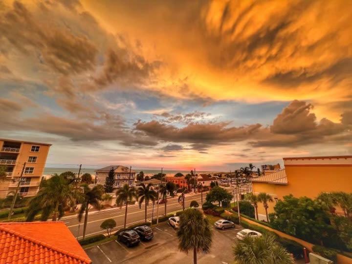 Treasure Island Beach Retreat St. Pete Beach Eksteriør billede