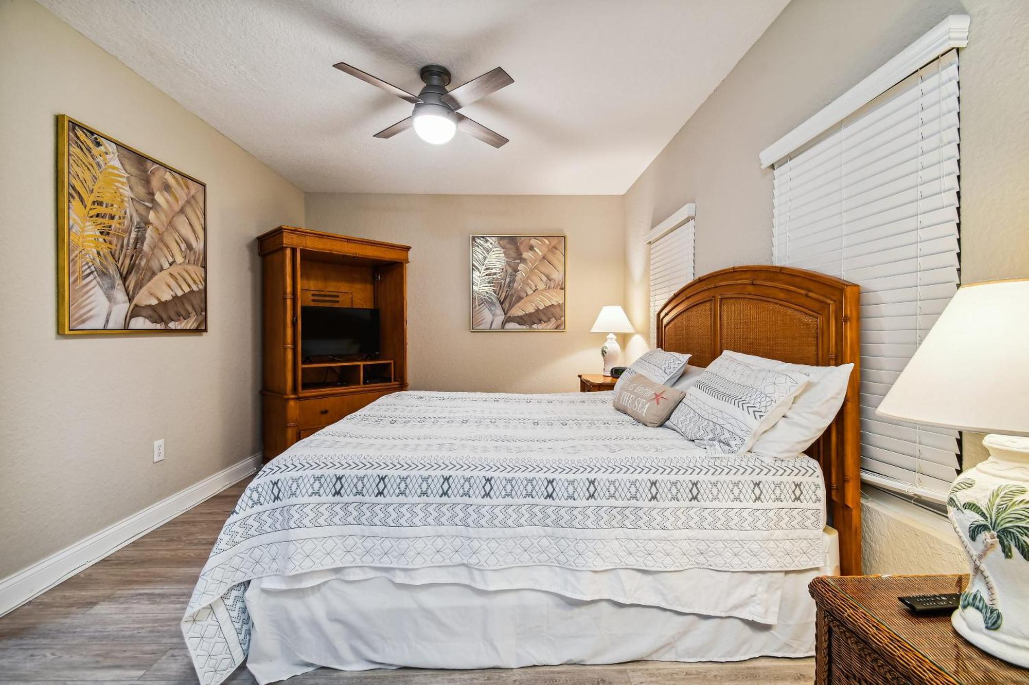 Treasure Island Beach Retreat St. Pete Beach Eksteriør billede